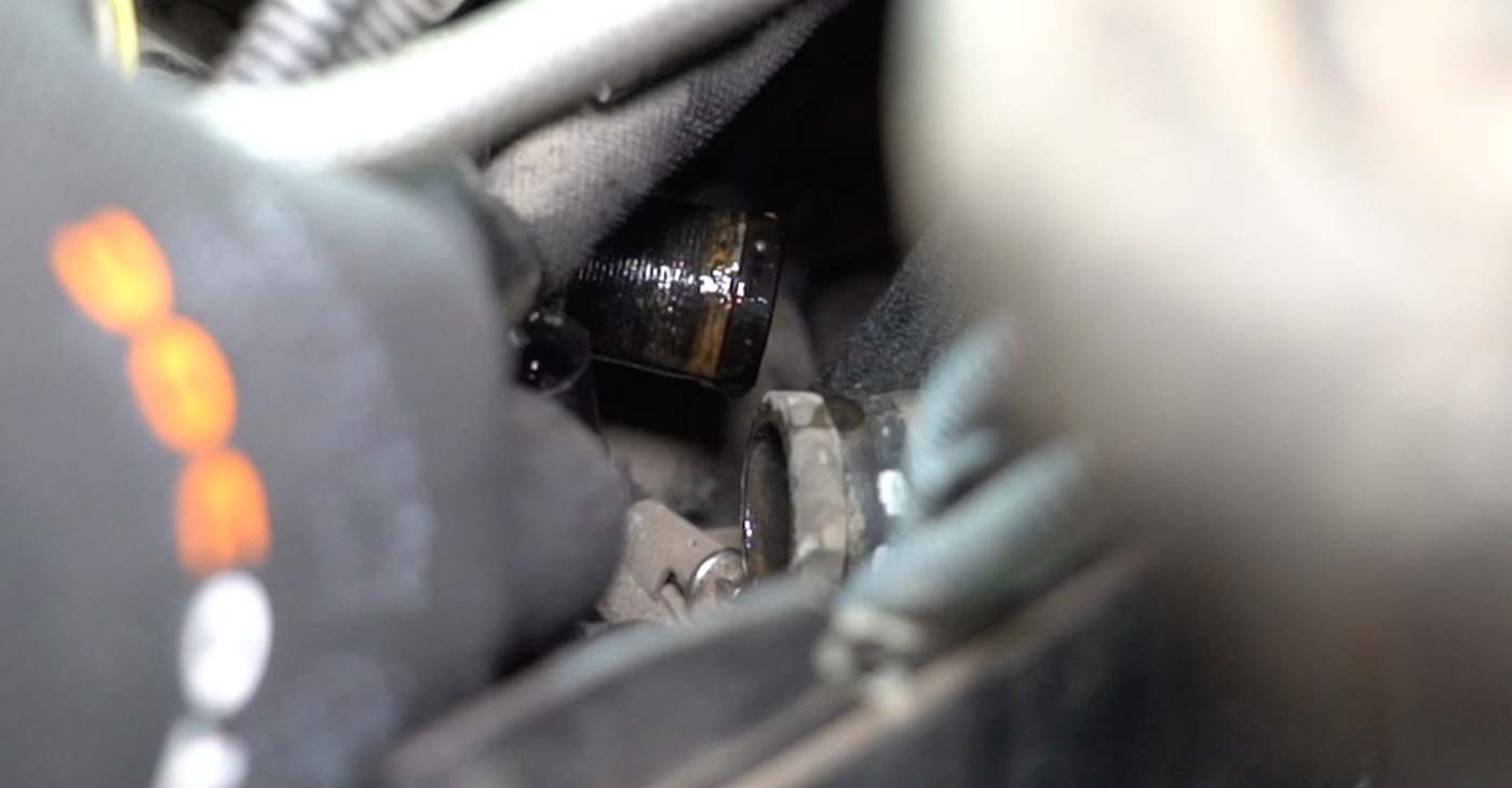 Changing of Thermostat on Citroen C4 Picasso mk1 2006 won't be an issue if you follow this illustrated step-by-step guide