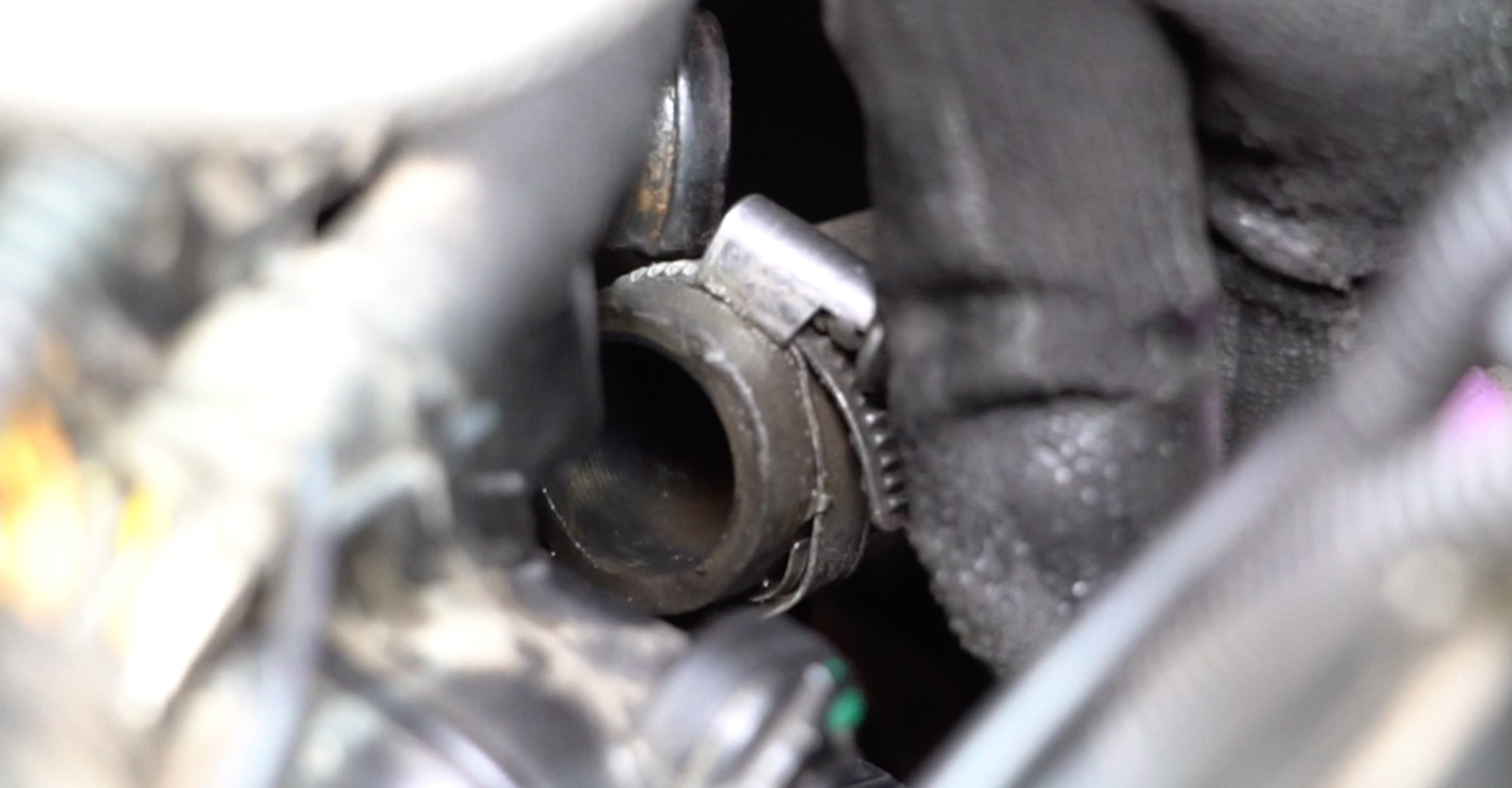 Replacing Thermostat on Citroen C4 Picasso mk1 2008 1.6 HDi by yourself