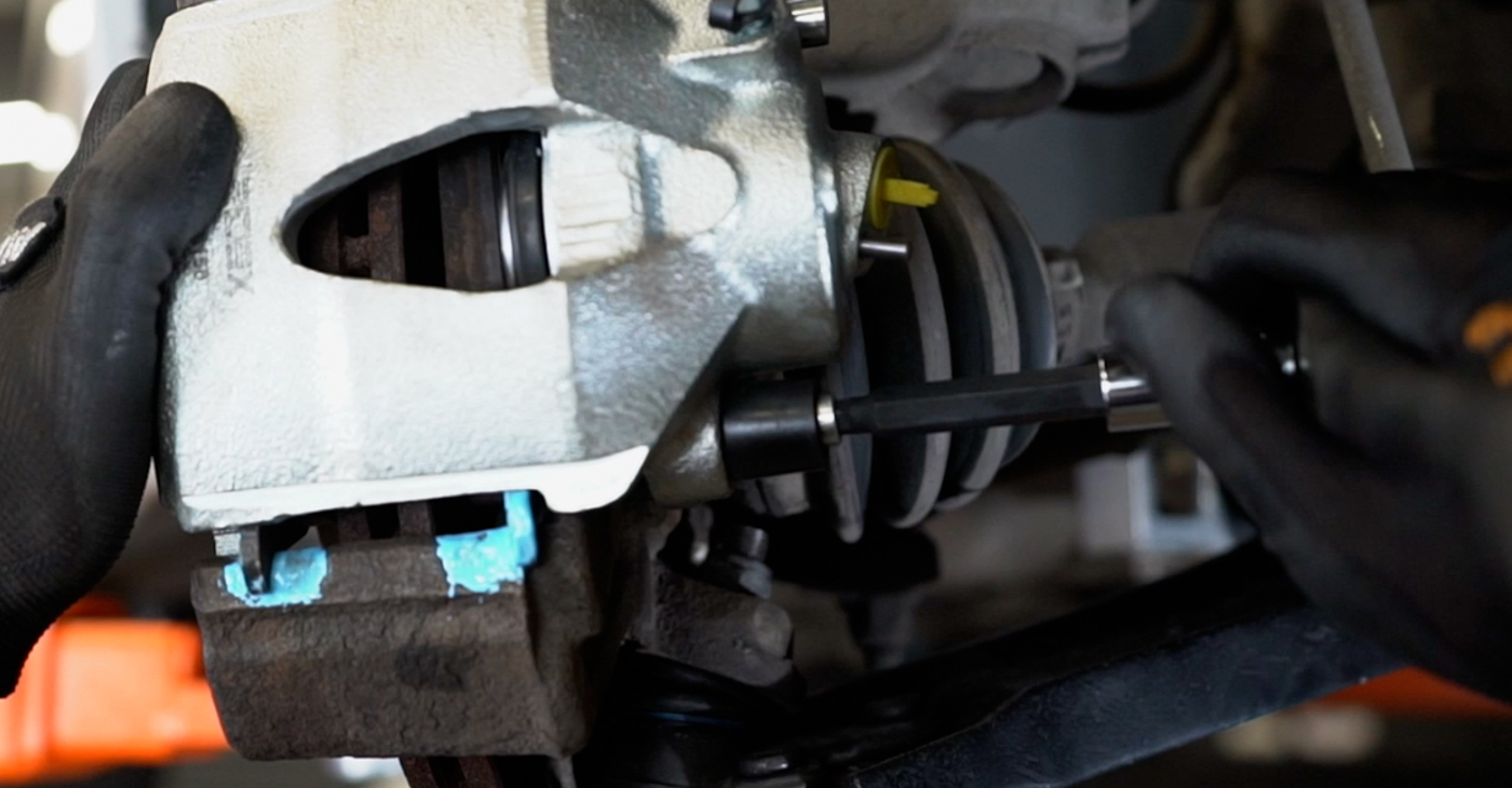 Ersetzen Sie Bremssattel am VW Beetle Schrägheck (5C1, 5C2) 2.0 TDI 2014 selber